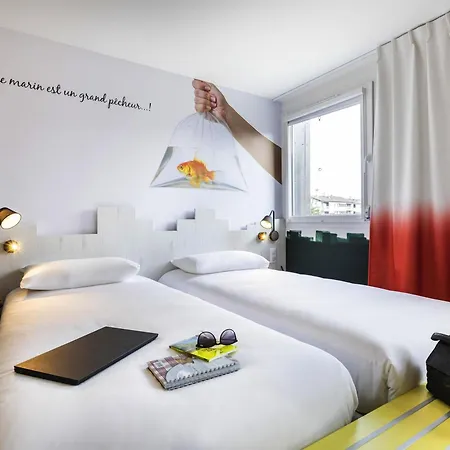 Ibis Styles מלון טונון-לה-בן
